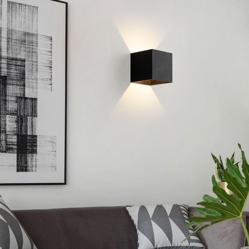 Contemporary Black/White Wall Mounted Sconce Rectangle Metal 1 Light Wall Light