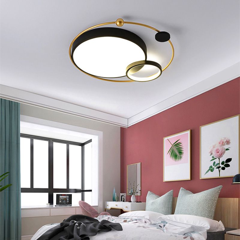 Round Shape Metal Flush Light Modern Style 2 Lights Flush Mount Ceiling Lights in Black