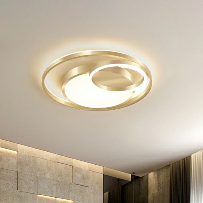 Round Metal LED Flush Mount Light Minimalist Gold Finish Ceiling Lighting for Bedroom