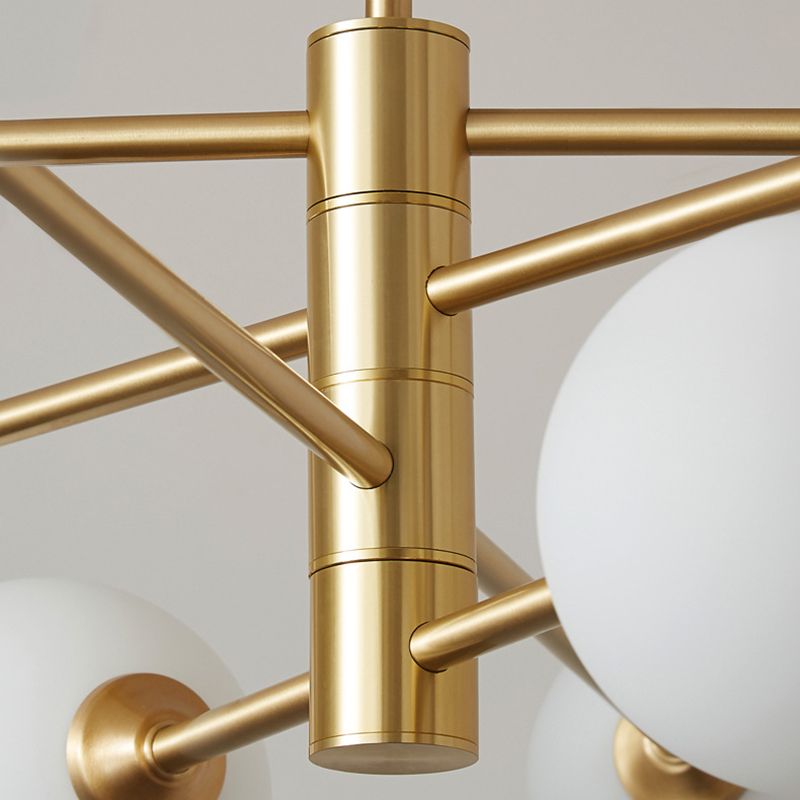 Lampadella di vetro bianco lattiginoso Postmodern Metal Lampadario a sospensione Luce per salotto