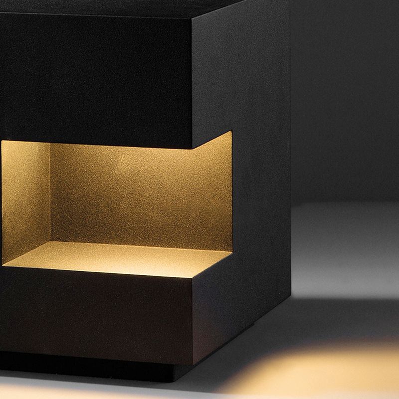 Black Square Pillar Lamp Waterproof Outdoor Light for Courtyard