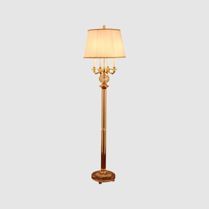Lámpara de oro de la luz del piso de vela nórdica con tono de tela beige beige de barril
