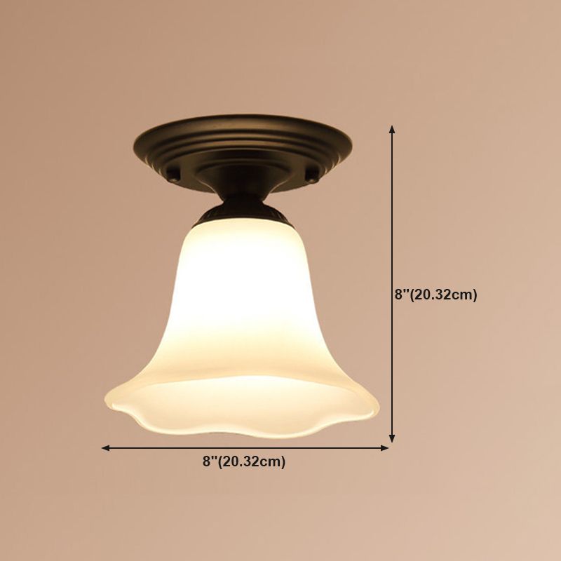Vidrio sombreado cerca de la lámpara de techo de la lámpara simplista Montaje semi-flush en negro