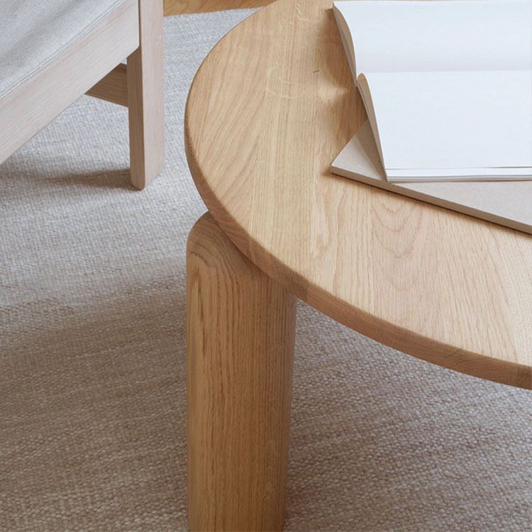 Nordic Side Table Round Solid Wooden End Table with Three Legs