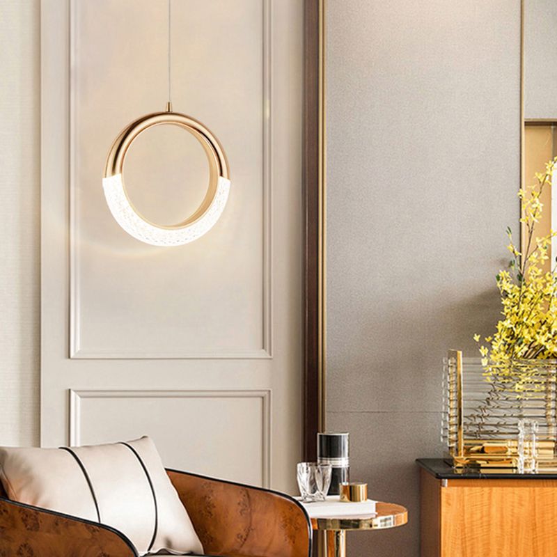 Geometry Shape Metal Hanging Ceiling Light Modern Style 1 Light Pendant Light in Gold