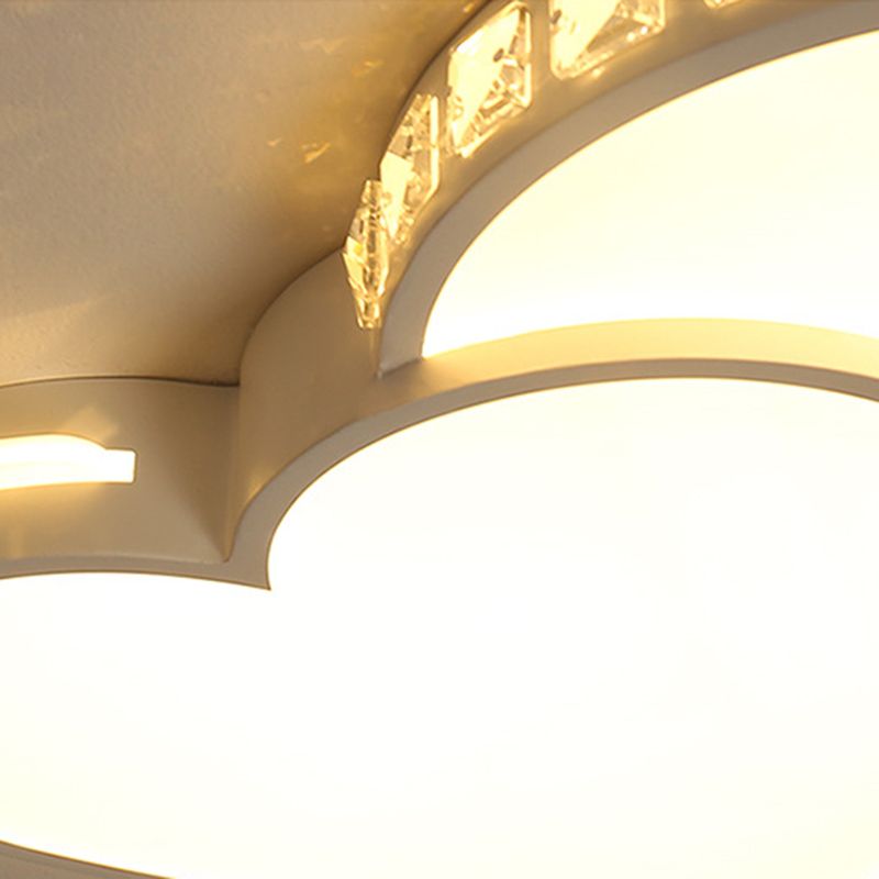 20.5"/24.5" W LED Heart Flush Mount Lamp Simple White Acrylic Ceiling Light Fixture for Bedroom in Warm/White/3 Color Light