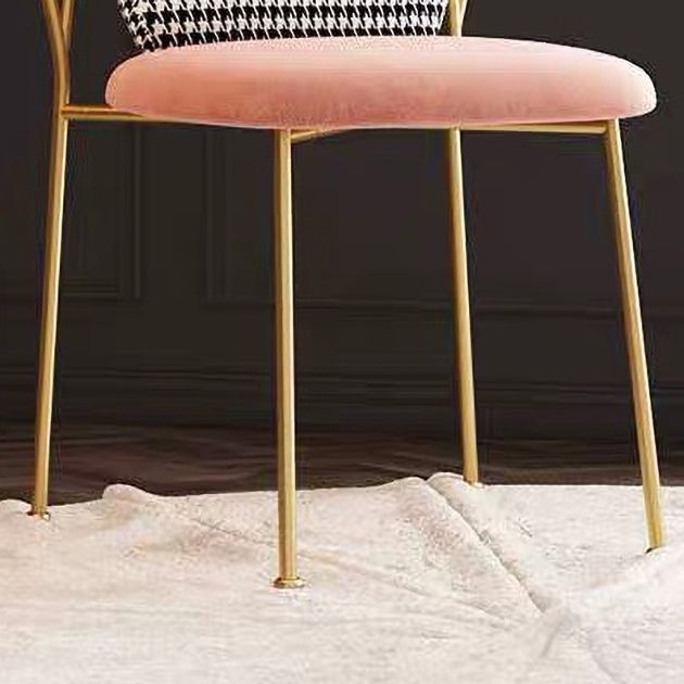 Glam – chaise d'appoint à dossier solide pour chambre à coucher, en velours, finition mate, avec pieds dorés