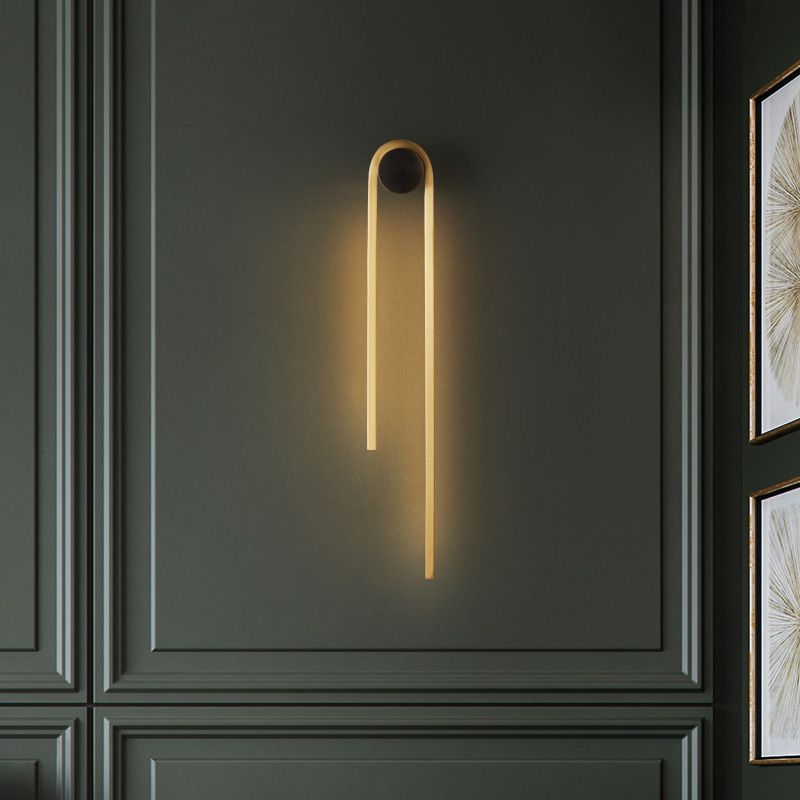 Post-Modern Wall Sconce Thin-Line Brass Sconce Lighting in Gold for Bedroom