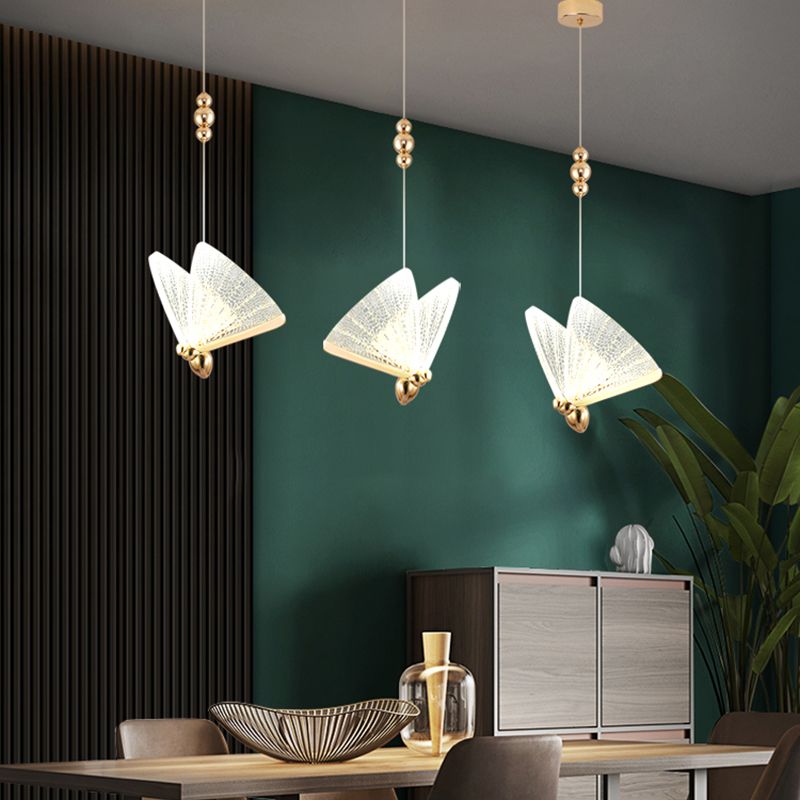 Lampada appesa a LED in oro acrilico nella luce moderna in lega di zinco farfalla a sospensione