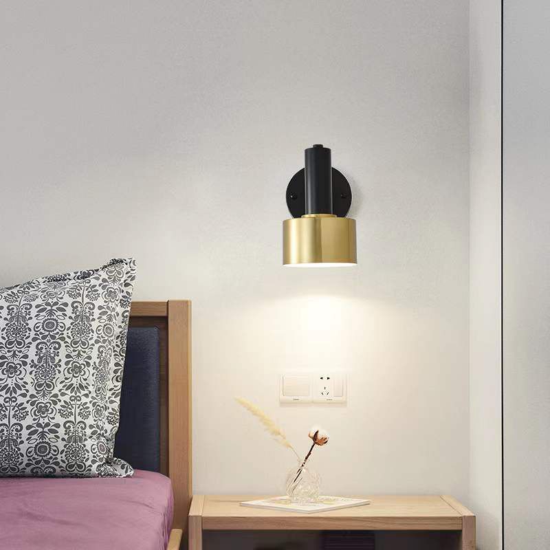 Metal Geometric Shape Wall Sconce Modern Style 1-Light Wall Light Fixture
