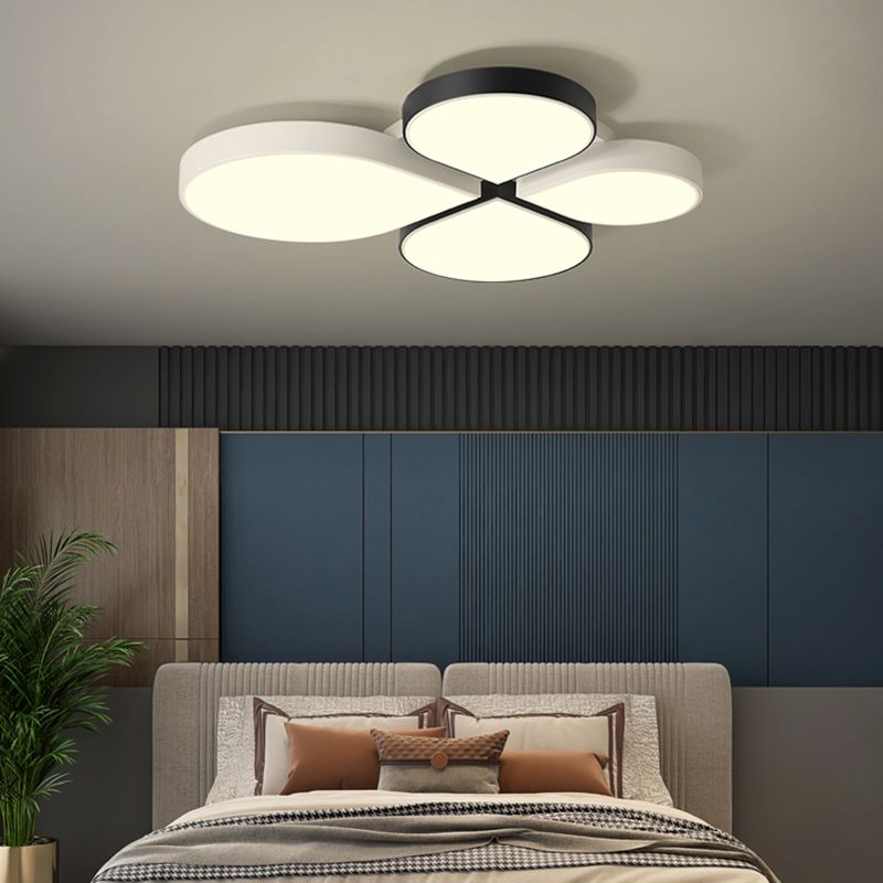 Plafonnier LED en acrylique à 4 lumières de style moderne et concis, plafonnier géométrique en fer laqué