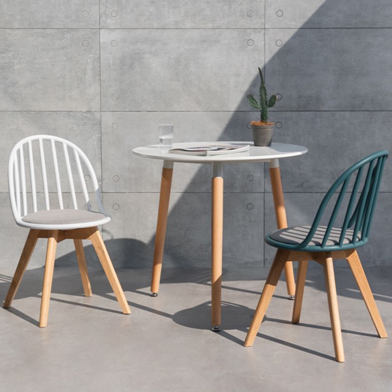 Chaise de salle à manger scandinave, chaise d'appoint à dossier Windsor avec pieds en bois pour usage domestique