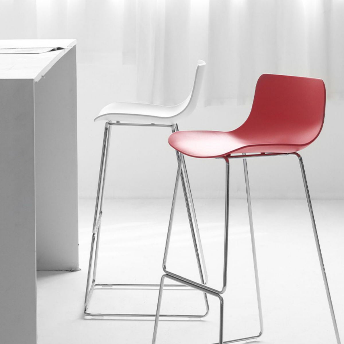 Nordic Bar-stool Plastic Counter Bar Stool for Kitchen Bar with Metal Legs