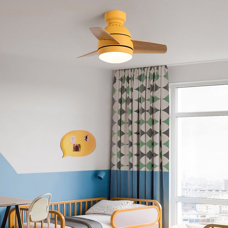 Lámpara de ventilador de techo oval a metal metal para niños dormitorio de montaje semi descarga de montaje