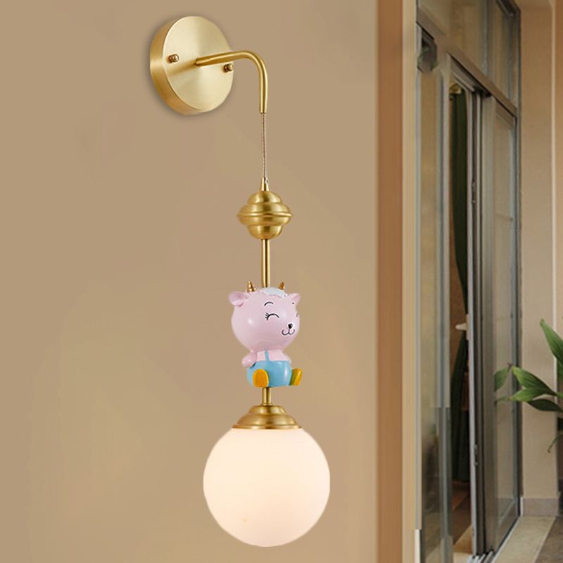 Lámpara de iluminación de pared de globo dibujos animados de vaso opaco 1 cabezal lámpara de pared dorada con oveja/mono/conejo deco