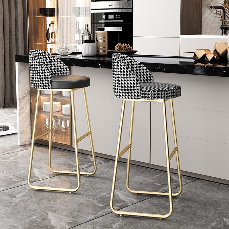 Scandinavian Iron Counter Stools Upholstered Low Back Bar Stools with Round Seat