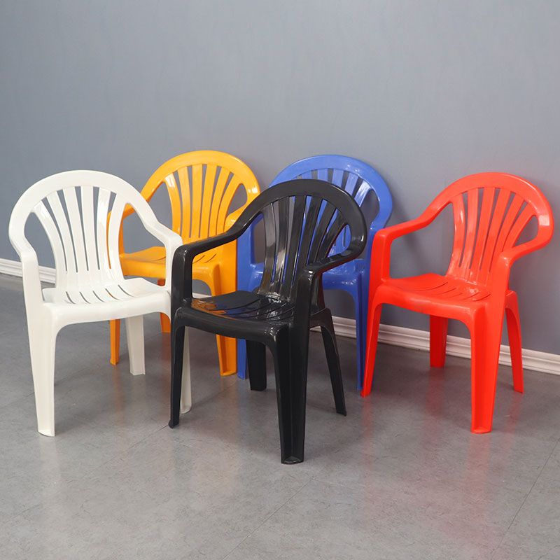 Sillón de estilo contemporáneo con respaldo de listones de plástico, silla auxiliar de comedor apilable