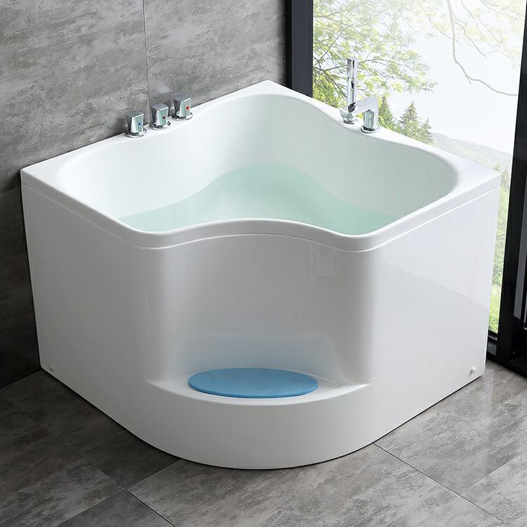 Modern Corner Soaking Bathtub White Acrylic Bathtub with Center-Front Drain