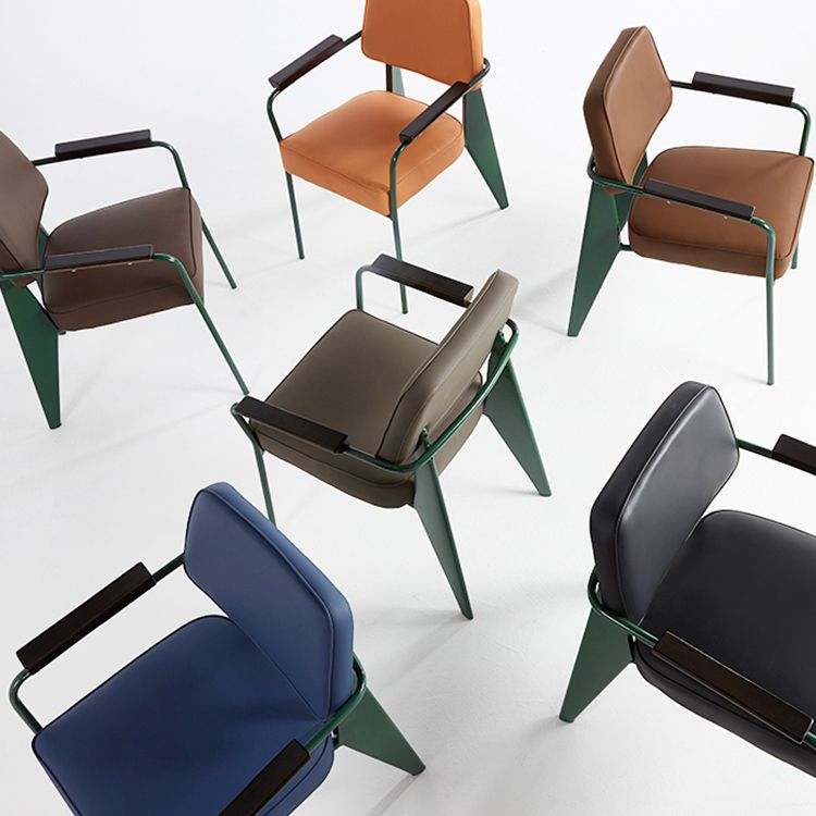 Open arrière Arm à manger chaise industrielle des fauteuils rembourrés avec des jambes en métal