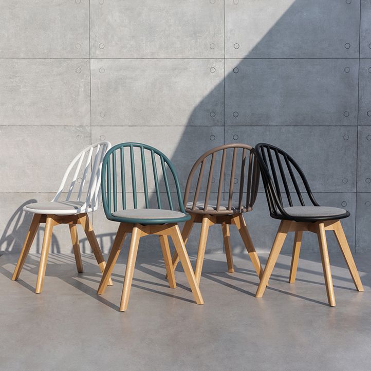 Chaise de salle à manger scandinave, chaise d'appoint à dossier Windsor avec pieds en bois pour usage domestique