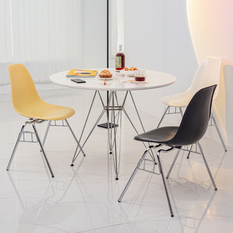 Sedia da pranzo in metallo moderno sedia senza bracciole sedia da pranzo in plastica per uso del ristorante