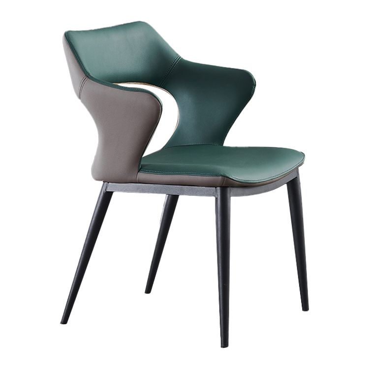 Sillones de comedor de cuero Sillas tapizadas con brazos con respaldo abierto y patas de metal
