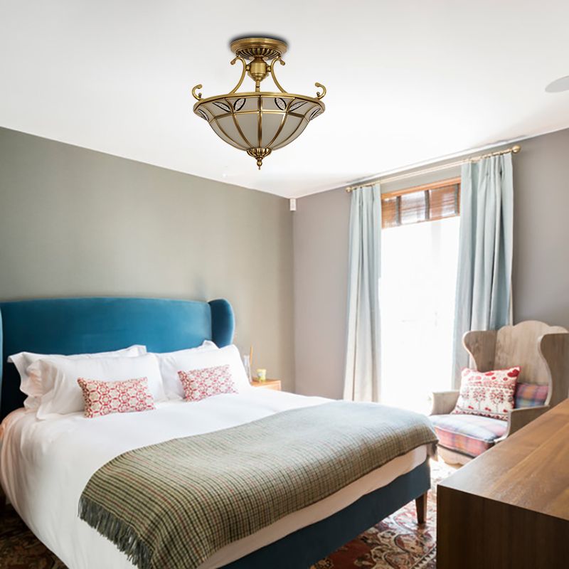 Messing 3 Köpfe halb flush leichte Kolonialismus Sandstrahlte Glas Kuppel Deckenbehandlung für Veranda