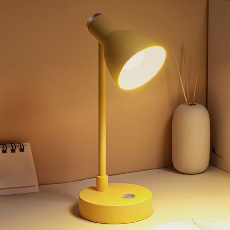 Lampada da tavolo Macaron con luce da lettura a LED per dormitorio con paralume in plastica a campana