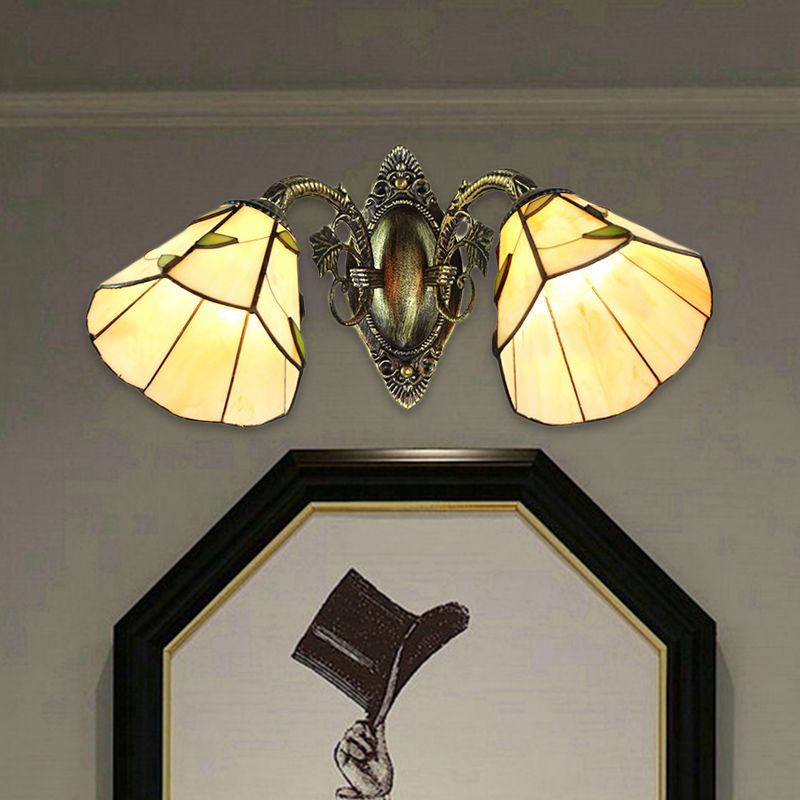 Scalloped Shade Wall Sconce Industrial Vintage Stained Glass 2 Heads Wall Lamp Fixture with Leaf Pattern