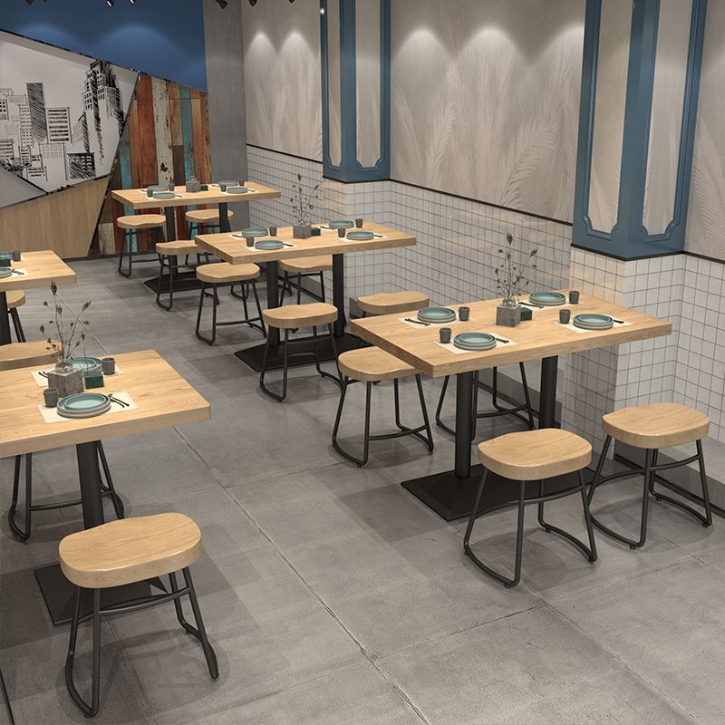 Industrieller Esstisch Kiefer Massivholz Tisch mit Metallbasis für das Abendessen in der Küche zu Hause
