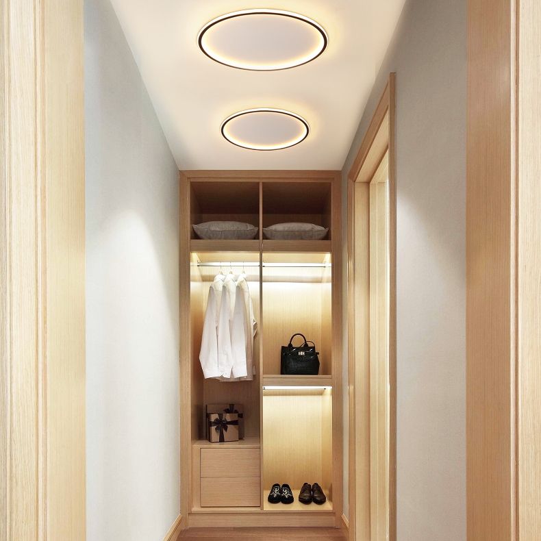 Metal geométrico cerca del accesorio de techo de montaje empotrado LED nórdico con iluminación de techo