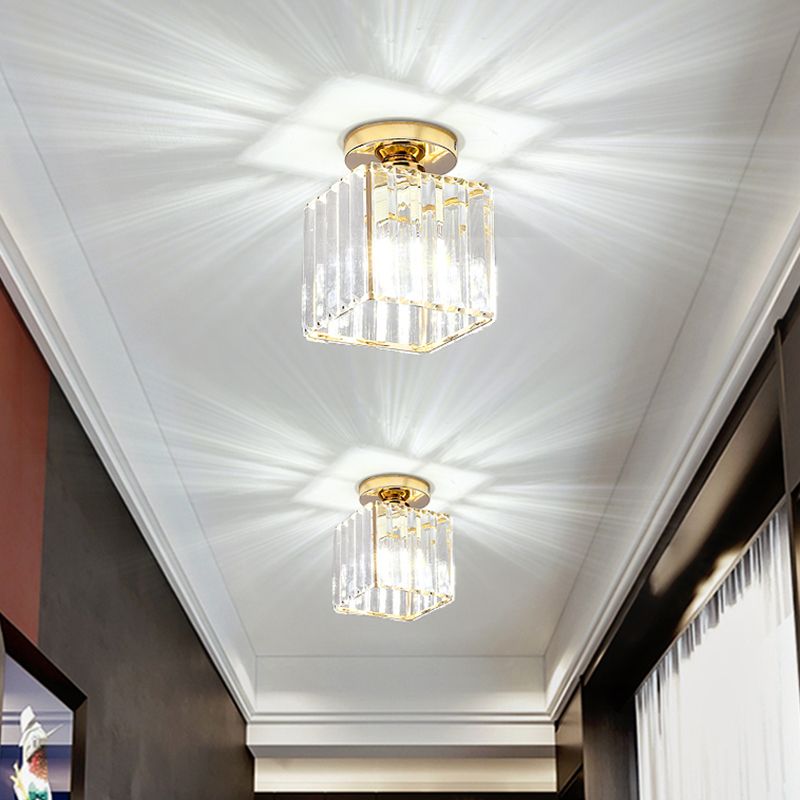 Moderne, schlichte Deckenleuchte mit klarem, gestreiftem Glasschirm, halbbündige Lampe für Schlafzimmer
