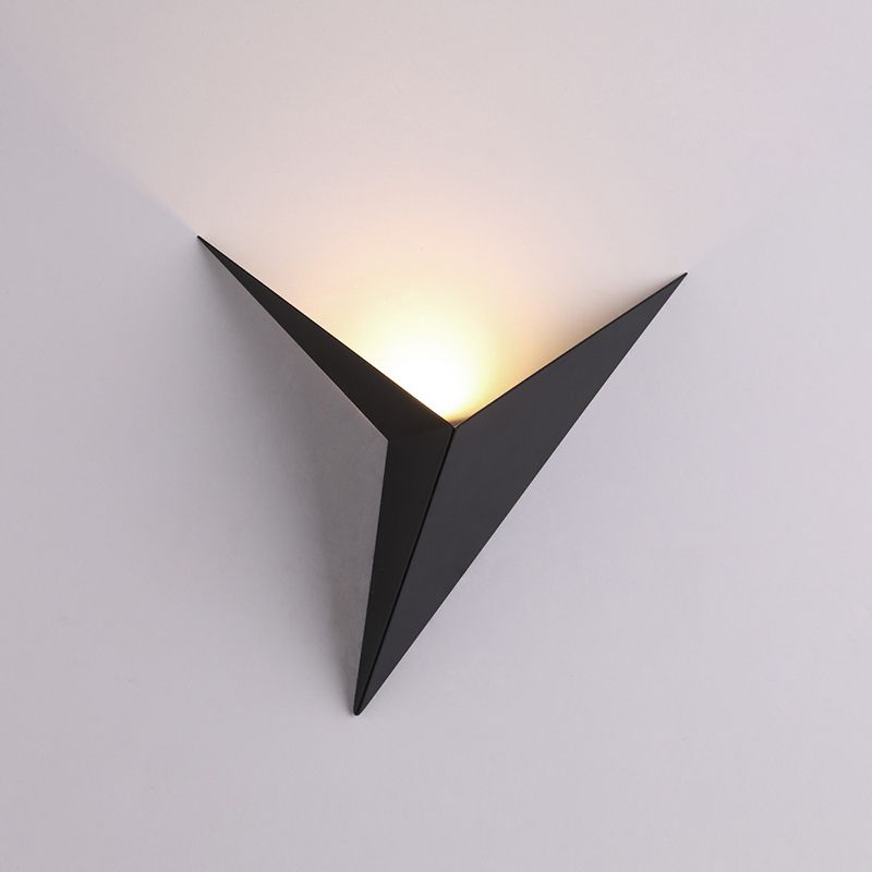 Minimalisme Metaal driehoek LED SCONCE LAMP MODERNE STIJL GEOMETRISCHE WANDELEMENT LICHT VOOR AISLE TRAPEN