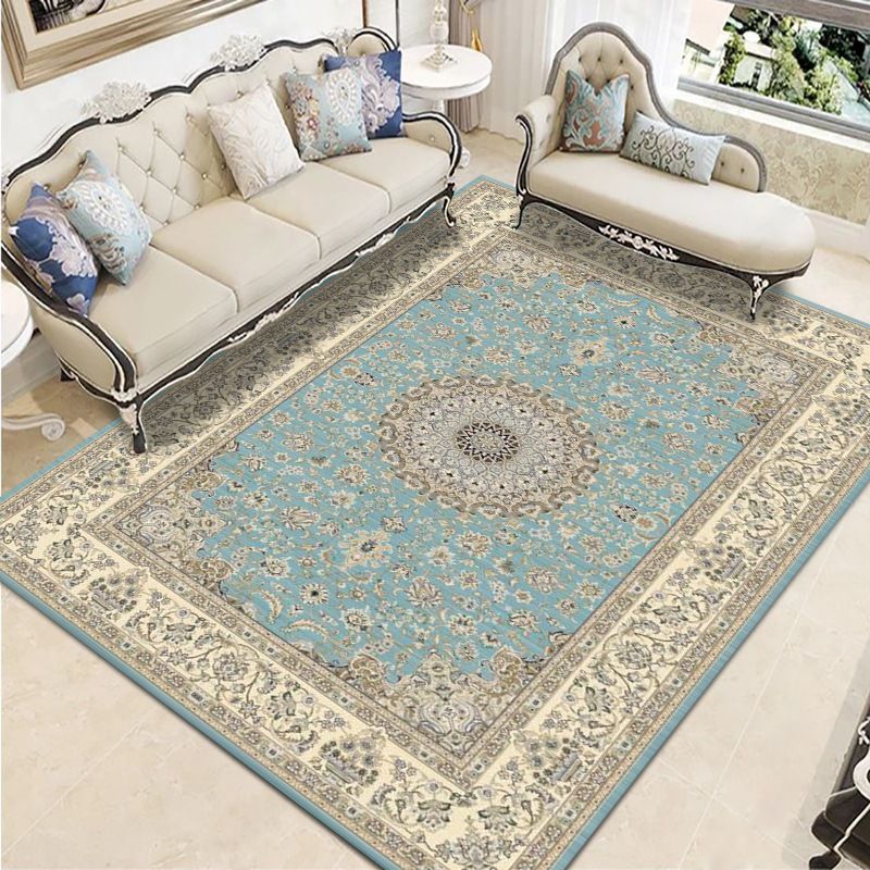 Black Retro Carpet Polyester Graphic Area Carpet Stain Resistant Carpet for Home Decor