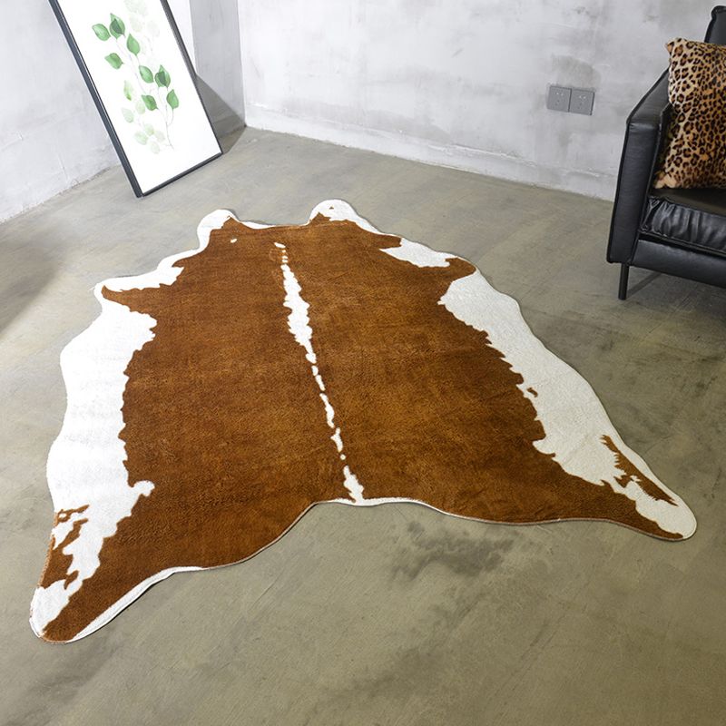Modernisme Cow Skin Match Tapis Blanc et Black Polyester tapis lavable pour animaux de compagnie pour animaux de compagnie pour le salon