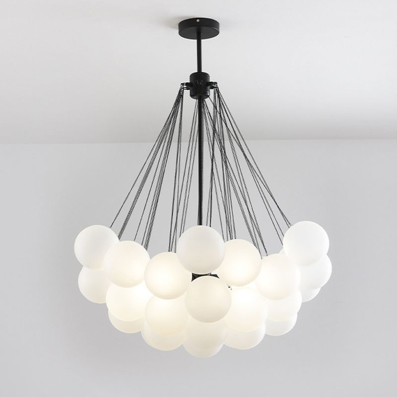 Lampada lampadina in stile moderno a 3 luci con 37 sfere di deco di vetro bianchi lampada in metallo Apparecchio di illuminazione per il soggiorno per soggiorno