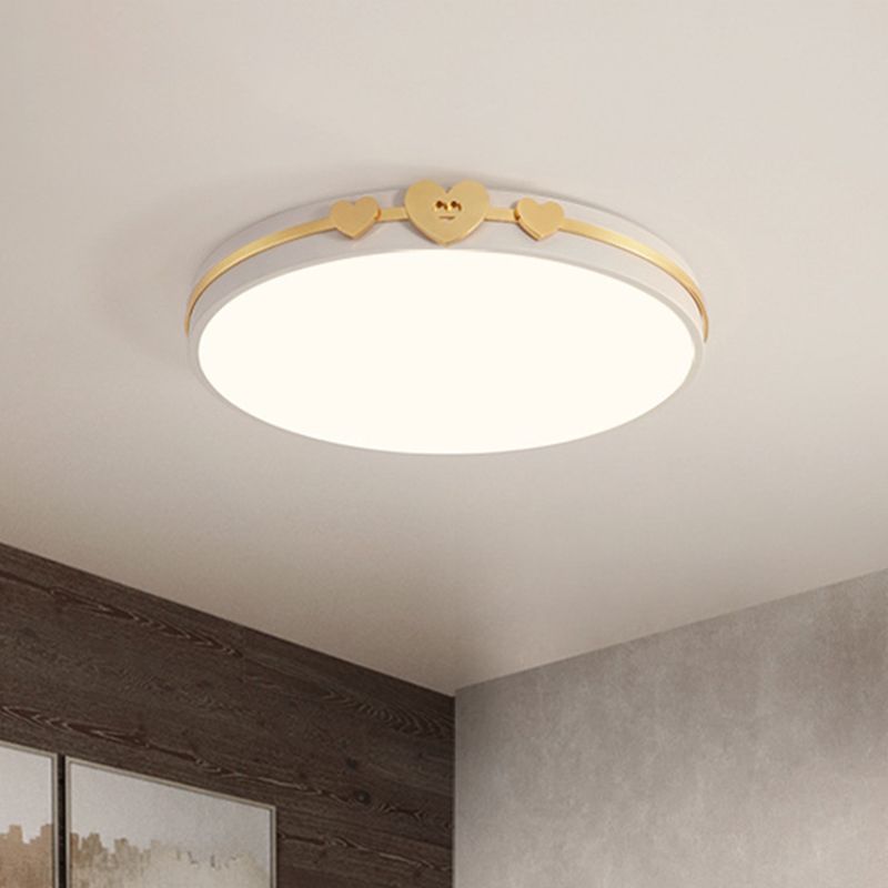 Noordse cirkelvormige spoellamp Acryl LED Slaapkamer Spoelverlichting in wit/zwart/grijs met goud liefdevolle hart deco