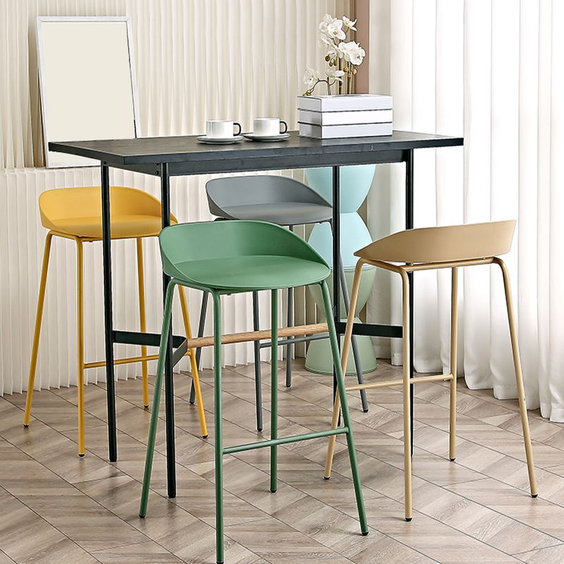 Indoor Plastic and Metal Bar Stool Modern Low Back Armless Bar Stool