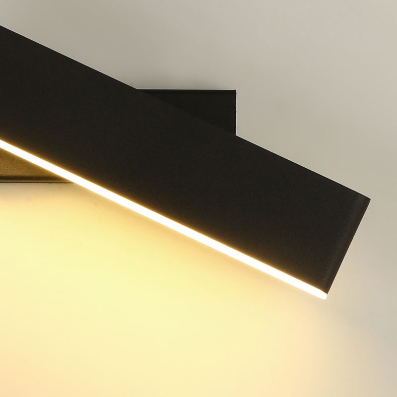 Contemporary Metal Wall Light Strip Rotatable LED Wall Sconce for Living Room