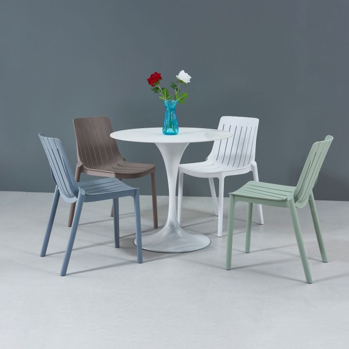 Sillas interiores y exteriores de plástico modernas, sillón con respaldo de listones para restaurante