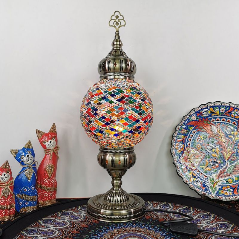 Handcrafted Art Glass Ball Desk Lamp Vintage 1 Head Living Room Nightstand Light in White/Beige/Yellow