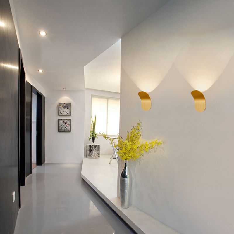 Metal Oval Shade Wall Sconce Modern Style 1-Light Wall Mounted Light