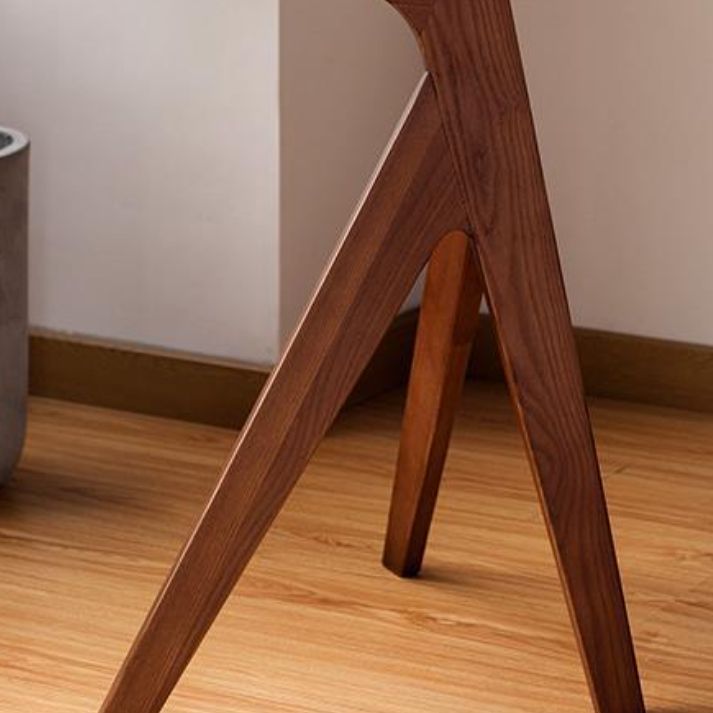 Solid Wood Round Top Side Table 23.6 " Tall 3 Legs End Table