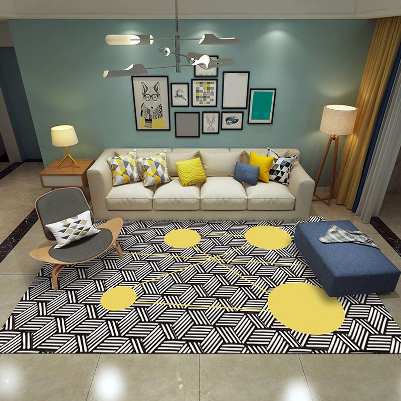 Modernist Striped Pattern Rug Black and White Polyester Rug Non-Slip Backing Washable Pet Friendly Carpet for Bedroom