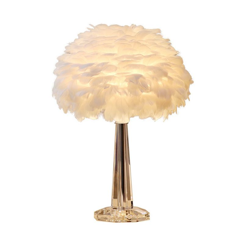 Lampe nocturne de nuit à 1 lampe à la lumière nordique avec ombre de plumes en couches et accent en cristal