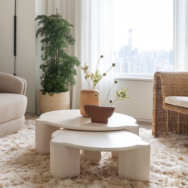 White Goose/black Oak Round Coffee Table with 3 legs Base Cocktail Table