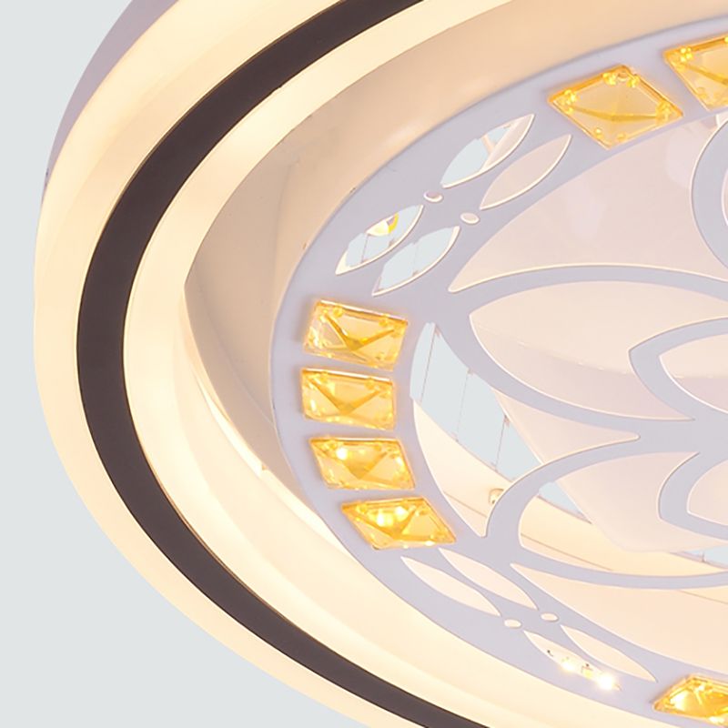 Metal Geometric Fan Ceiling Lighting Modern Style 1-Light Flush Mount Lamp