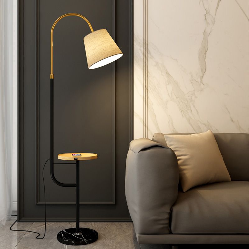 Goudzwarte kegelvormige gebogen vloerlicht Simplicity Fabric 1 lamp woonkamer staande lamp met lade