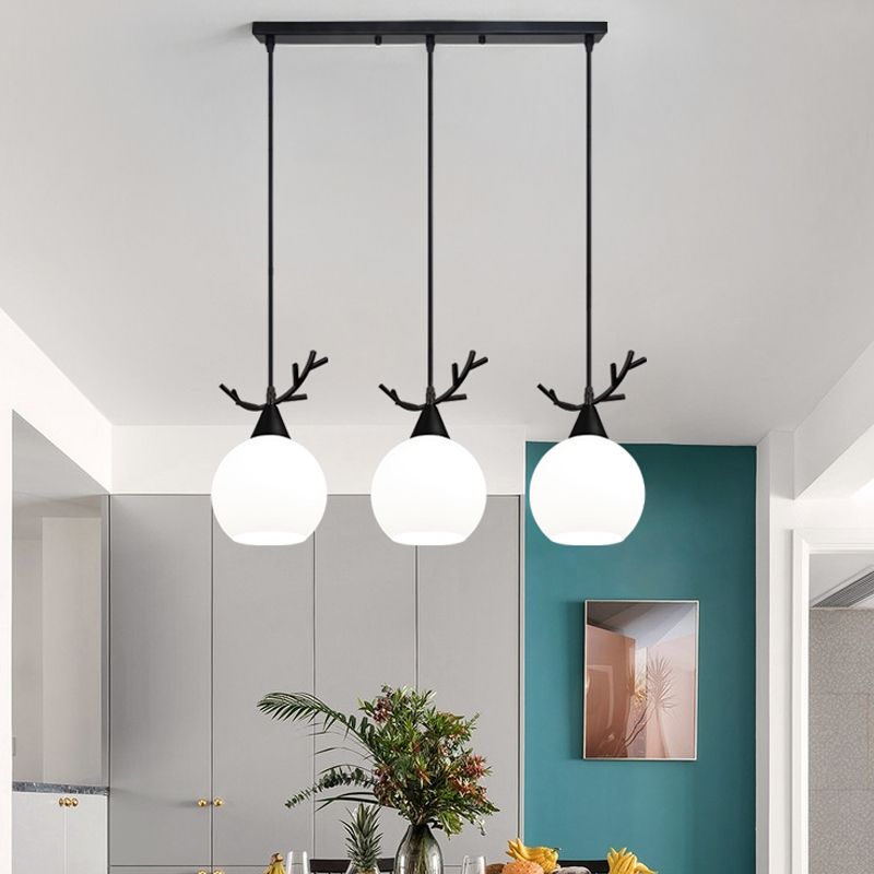 Modern Creative Creative Creative Light Lampade in ferro laccata lampada appesa con tonalità di vetro bianco