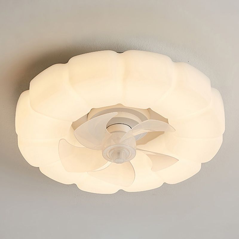Metal Circular Ceiling Fan Light Nordic Style LED Ceiling Mounted Light